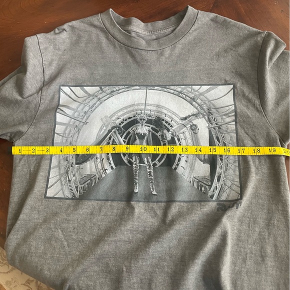 Beyoncé Renaissance World Tour official merchandise 2023 Medium - Picture 9 of 10